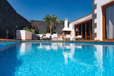 Villa Feel, Spacious and Comfortable Villa
