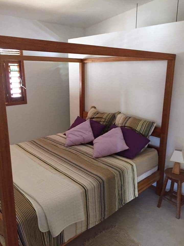 Habitación con cama matrimonial grande 