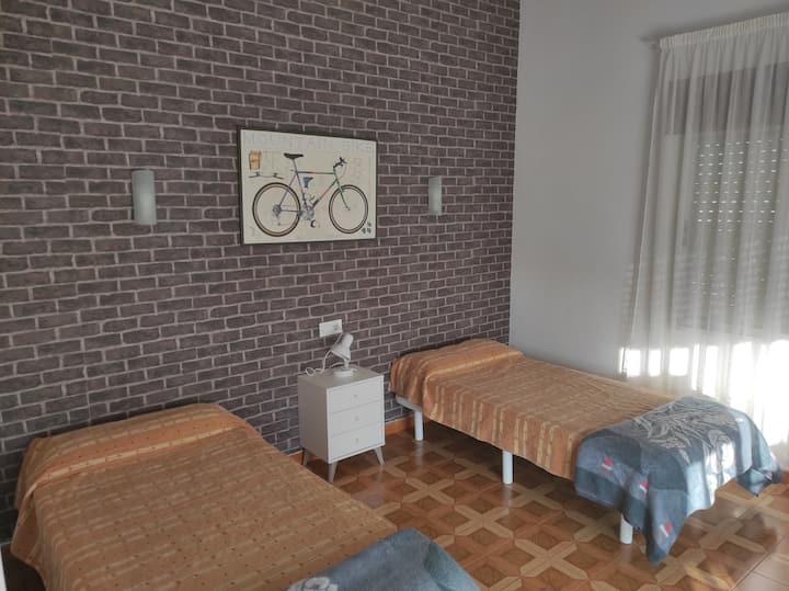 Chumba cha kulala cha 2 vitanda 2