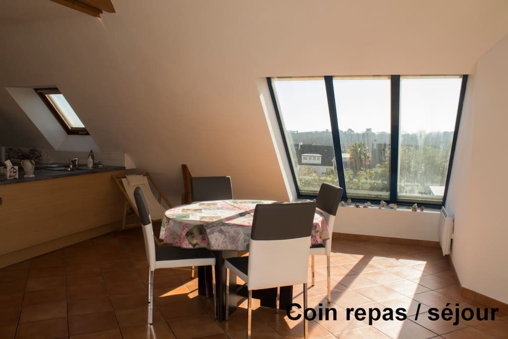 Coin repas séjour/