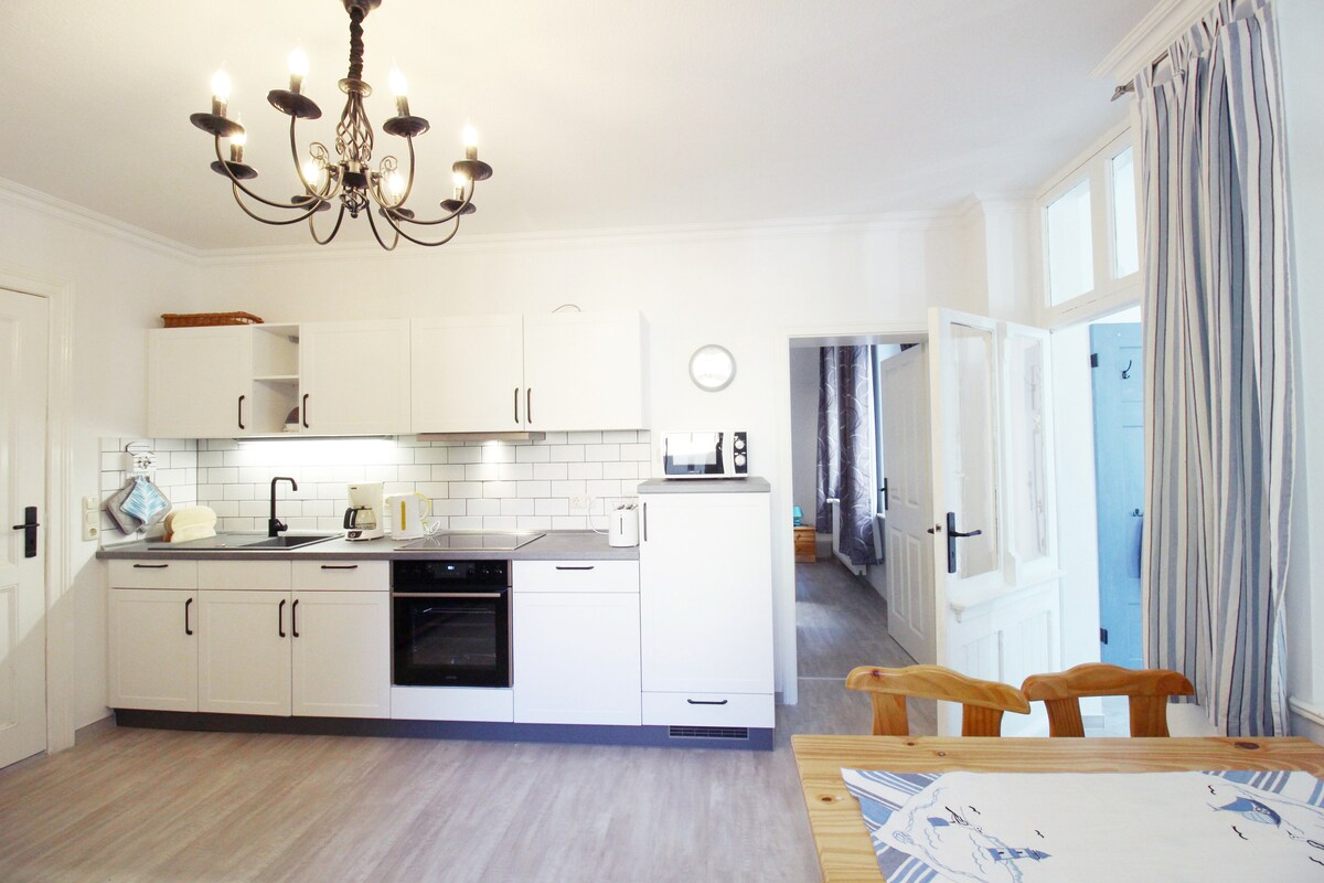 Top Airbnb: Beach-close apartment with sauna and wallbox, dog welcome in Zempin