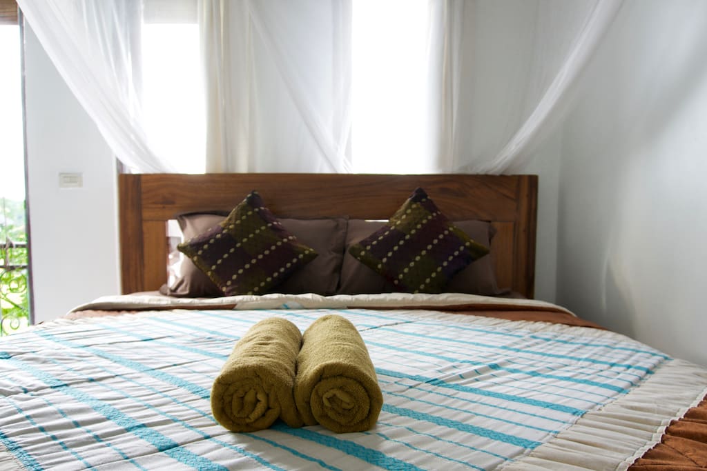 Bright double room with private bathroom