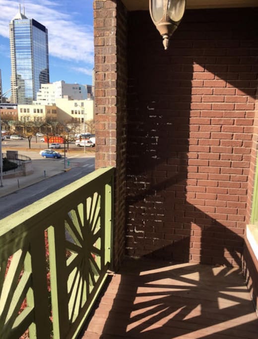 Great location close to downtown
