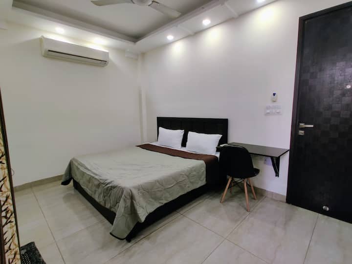 Lajpat Nagar Holiday Rentals & Homes Lajpat Nagar, New Delhi, India