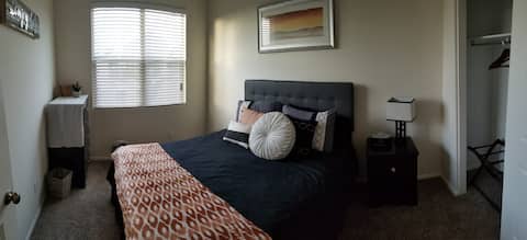 Charlie’s Phoenix Hideaway