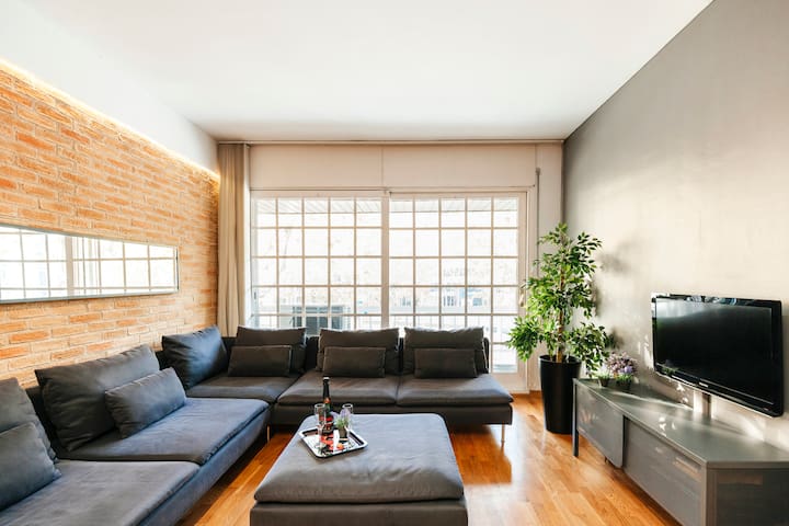 Central Flat near Sagrada Família and Metro