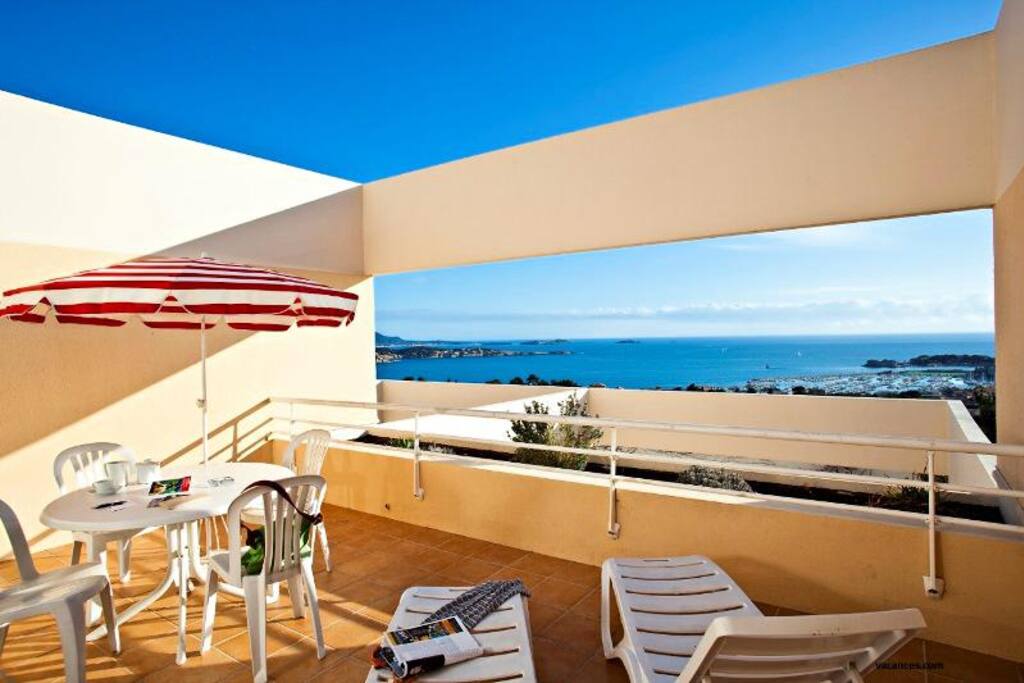 Studio 4 pers vue mer
