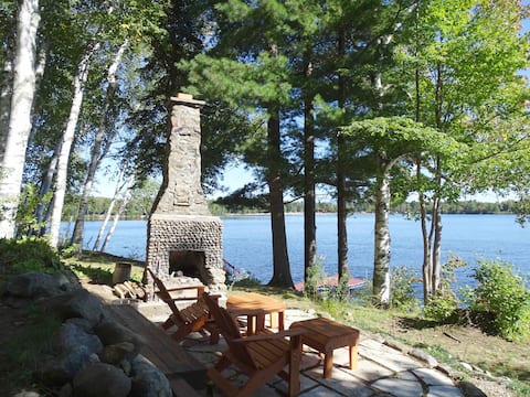 ★Serene Lakefront Family Oasis★ | Fire Pit | Views