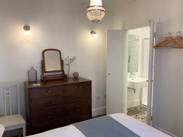 Главен кревет 2 + тогаш