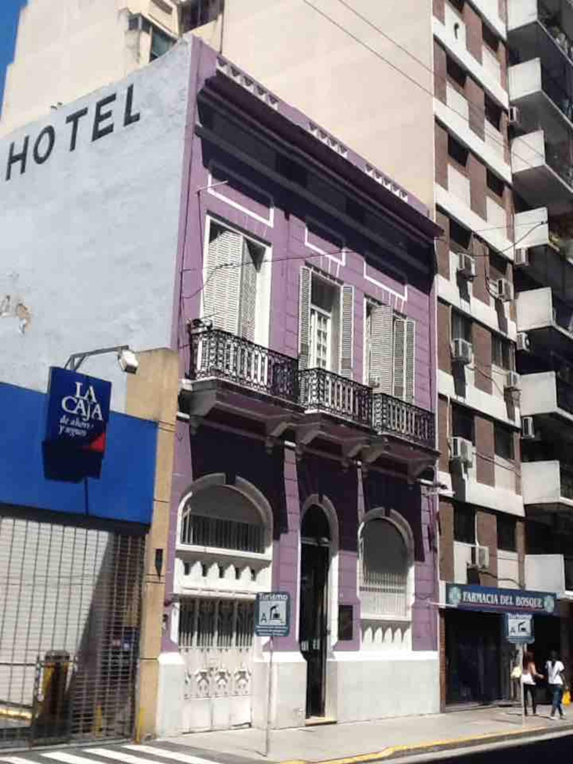 Номер в апарт-отеле Sevilla Home Hotel в Monserrat