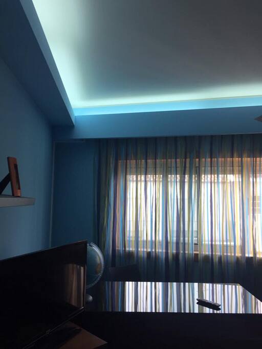 Quarto Suite, com cama de casal e roupeiro