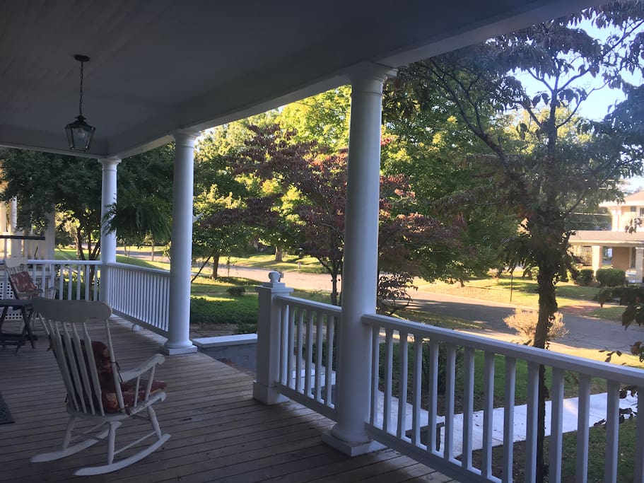 Rocking-Chair Front Porch