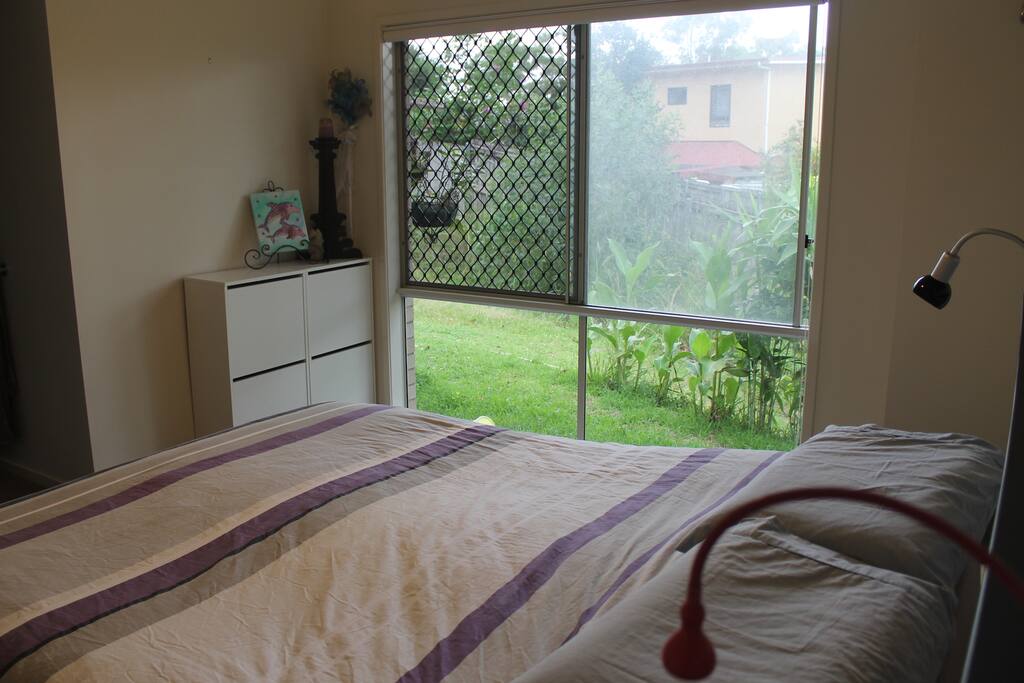 Main bedroom (w ensuite)