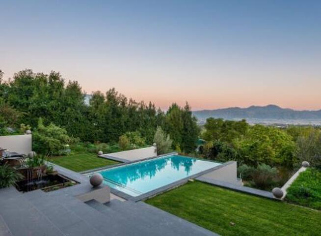 Klokhuis Somerset West gallery image 2