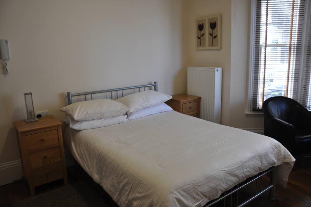 Double bed at special single occupancy price