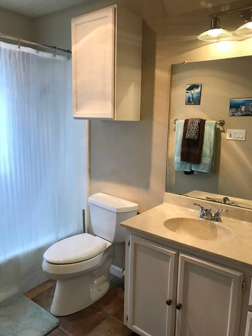 Fully-stocked bathroom to clean up before going out and enjoying the sights!