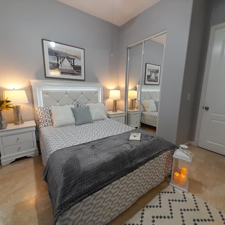 Chumba #4.Private Room ,Queenbed+masharti bafu kamili (choo,kuzama,walkin  kuoga)