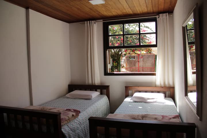 غرفة النوم 2