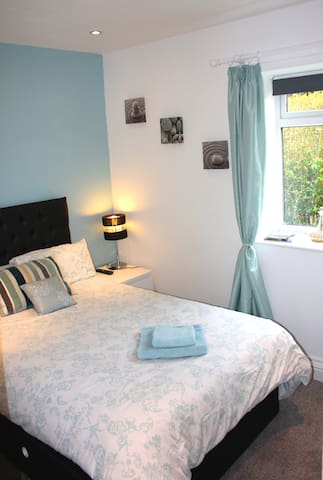 Small double room in Gretna Green