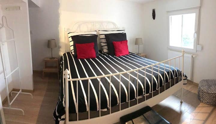 Დიდი 160 საწოლი ანტრესოლზე