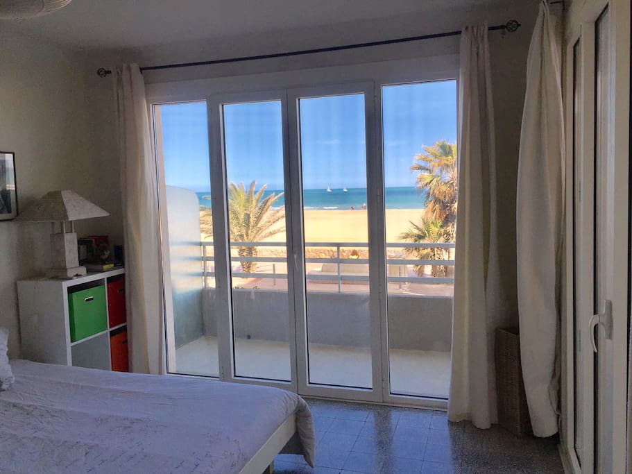 VUE SUR LA CROISETTE ET LA MER