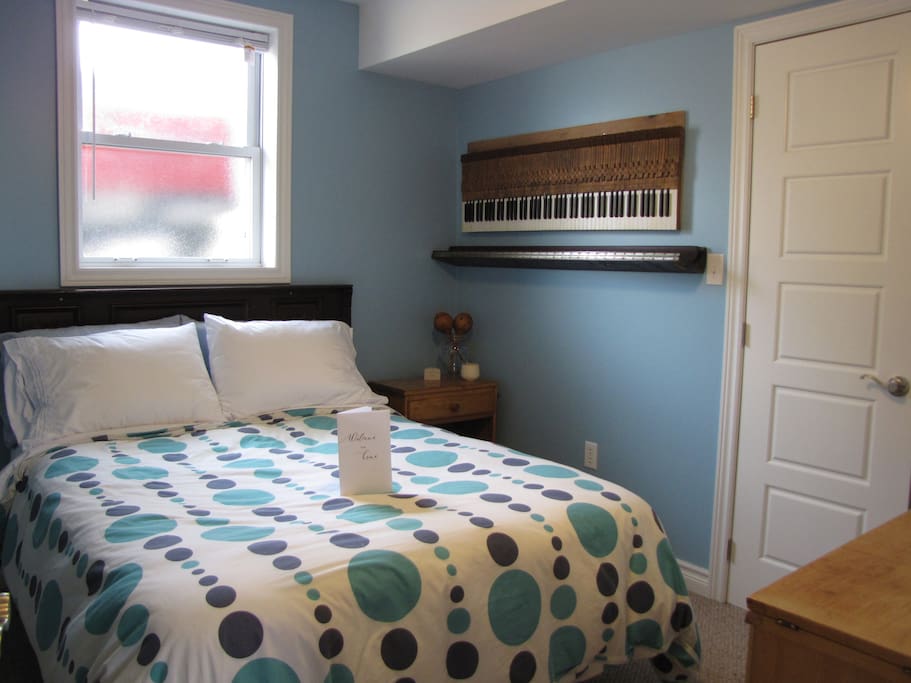 The "Music Room" - private room with double mattress