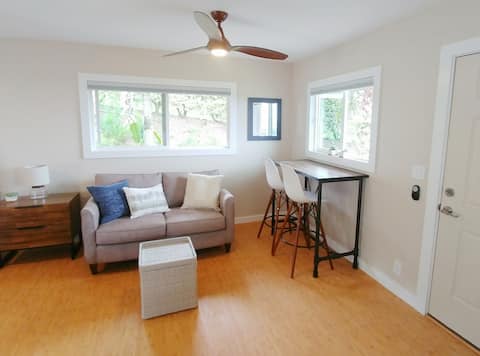 Successful Airbnb property: Elegant & Peaceful Studio in Kaiminani