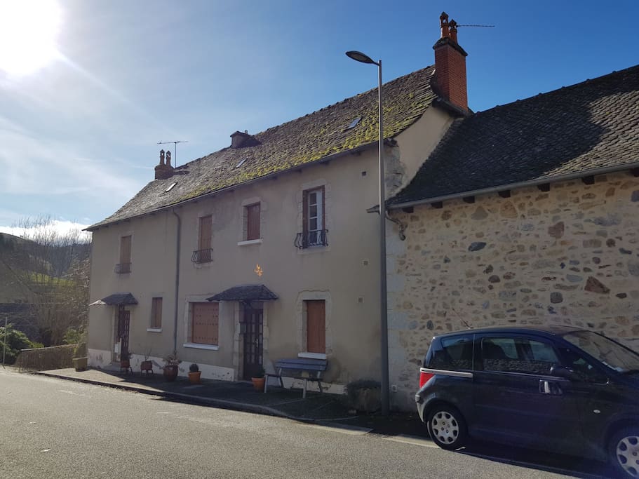 maison côté rue