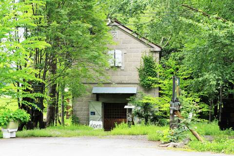 Photo Art Gallery Private Lodge  in Higashikawa