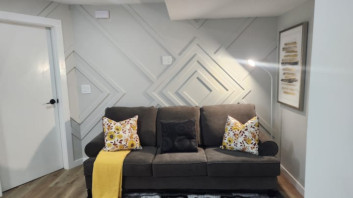 2 Bedroom Cozy Suite In Rosewood - Saskatoon