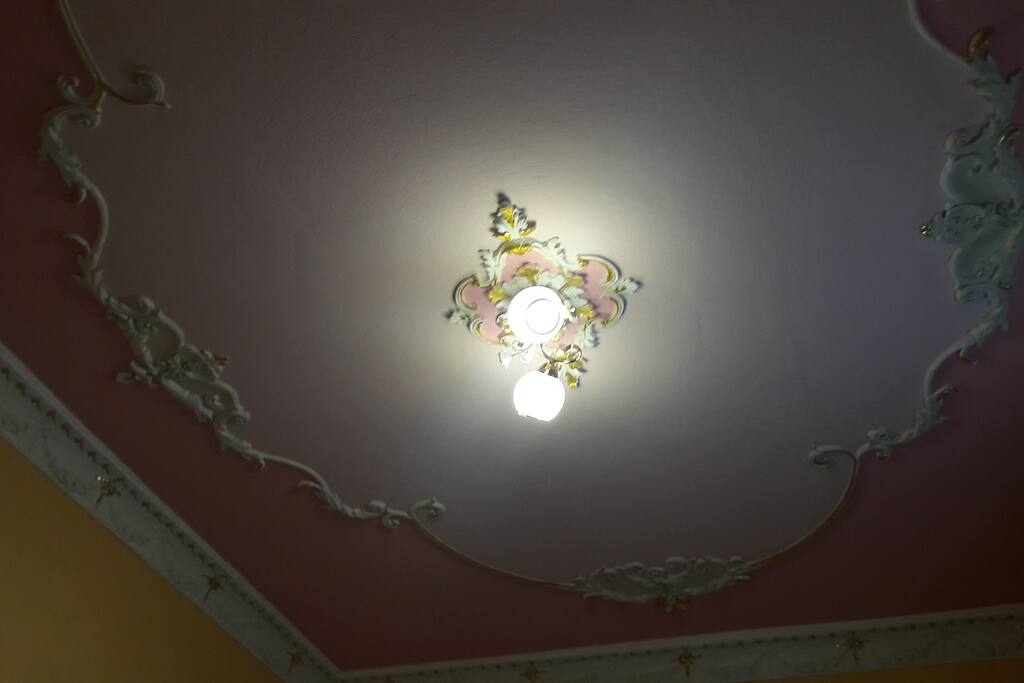 Потолок спальни