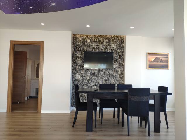 Unique Bosforus SEA VIEW- Decent Flat for 12 pax! gallery image 5