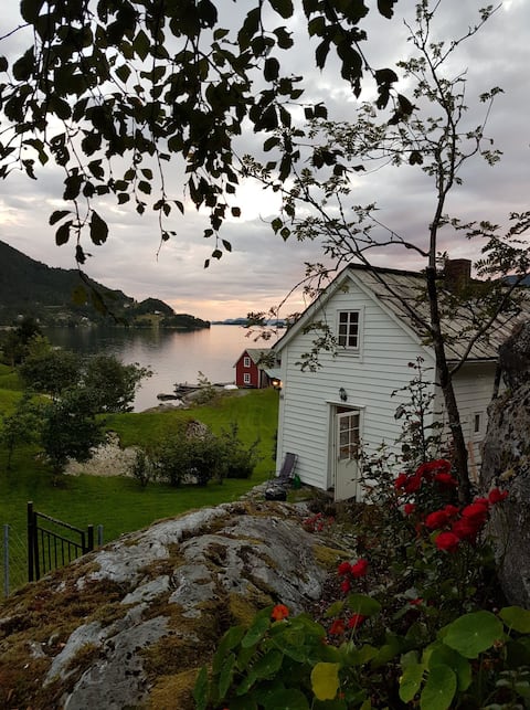 Idyllic and undisturbed gem by the sea