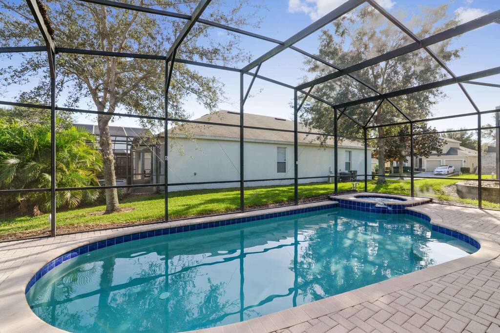 Make hundreds of happy memories together on this sun-drenched deck that surrounds the crystal clear pool and spa. Take a day-off from the parks and learn to truly relax!