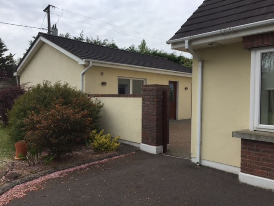 Individual gated Entrance