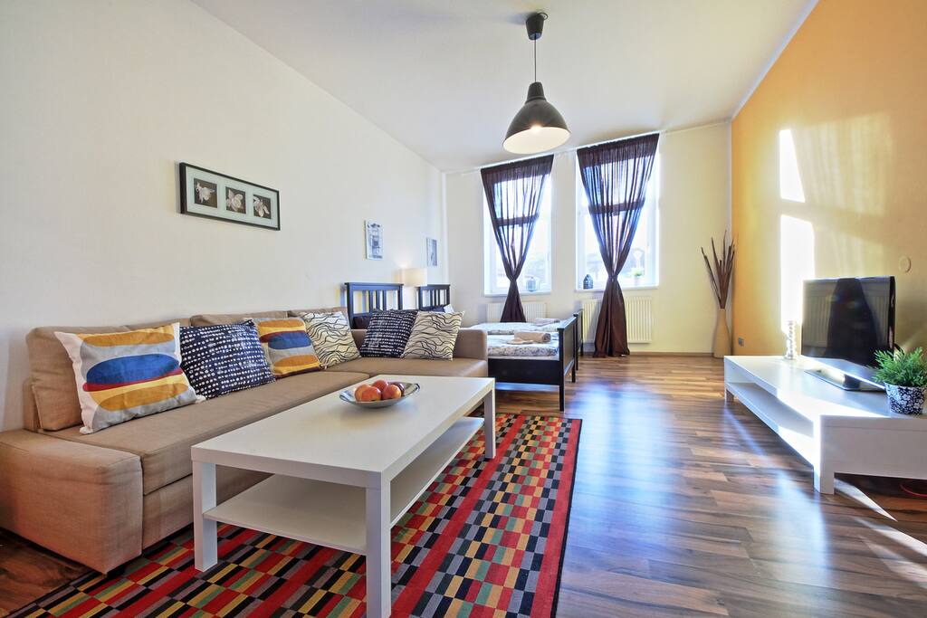 spacious and sunny living room