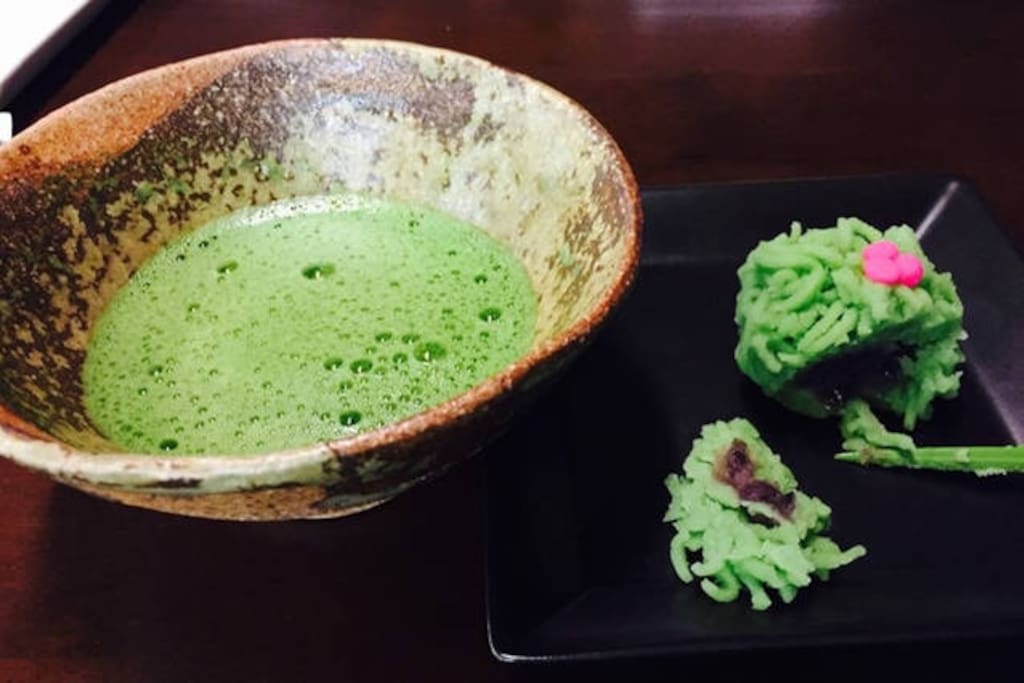 和食店で提供する抹茶と和菓子