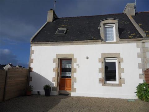 Successful Airbnb property: Fisherman's house near the sea in Guilvinec
