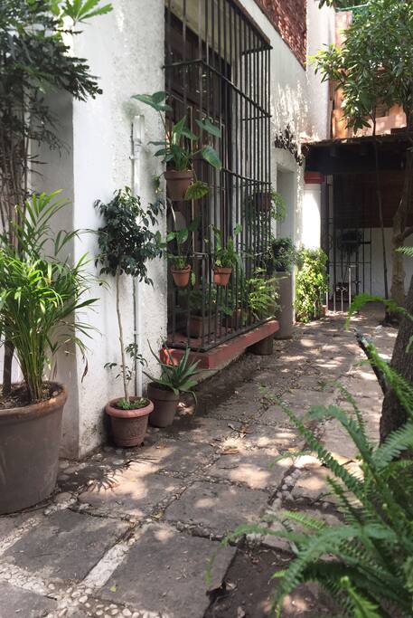 Totalmente remodelada, conservando los materiales y la estructura originales.