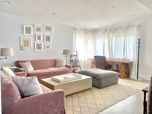 4 units (whole building) 8 BR Walk to AbbotKinney