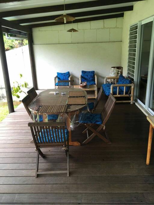 terrasse donnant sur le jardin