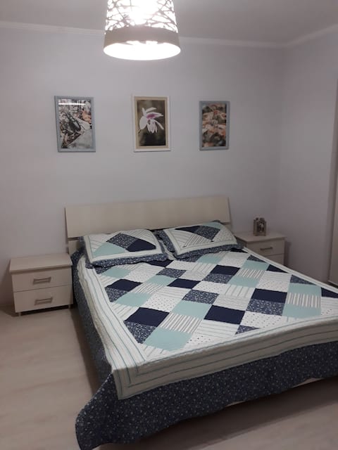Arra e Madhe Cozy White Apartment