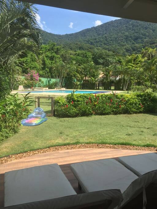 Vista da Casa para Piscina - Condomínio