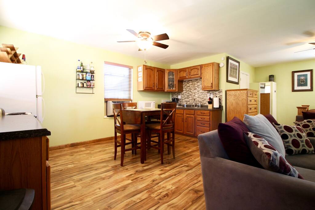 You will find all the conveniences of home within the studio.