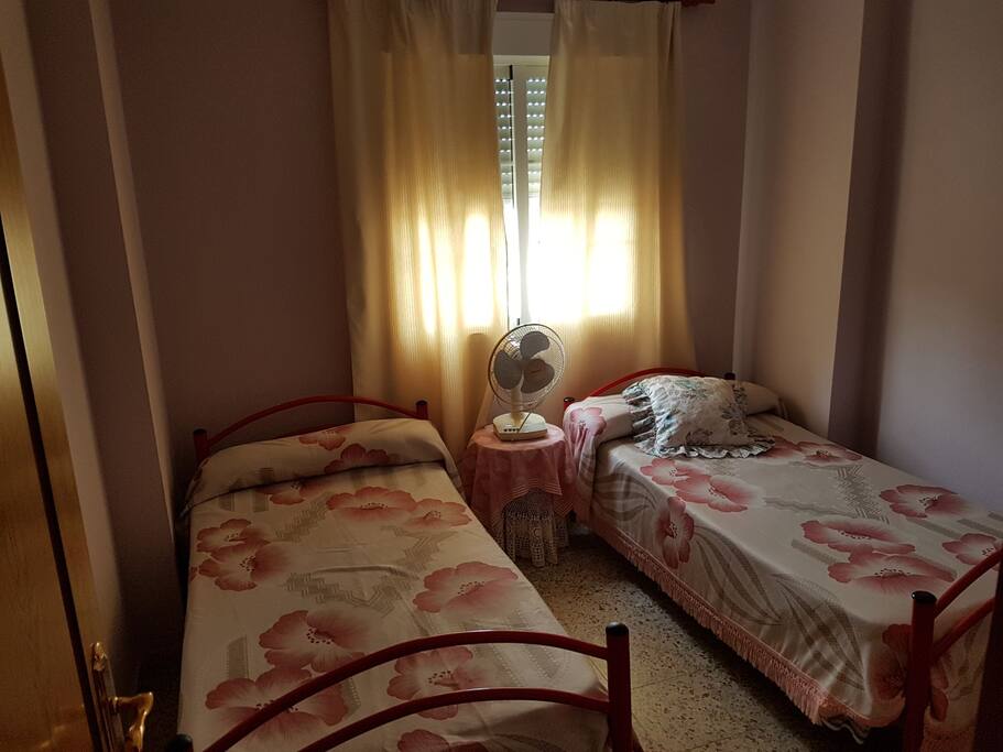 Cuarto dos camas individuales