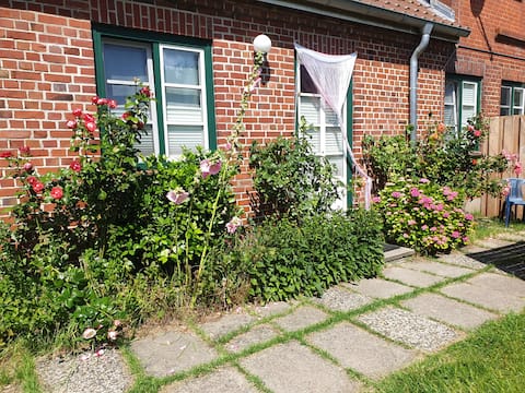 Apartment Emma – Sunshine in the Farmhouse Garden