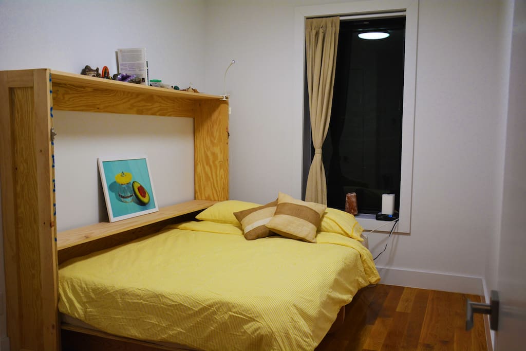 Bedroom 1 with queen size bed