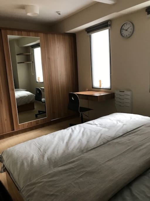 MAIN BEDROOM