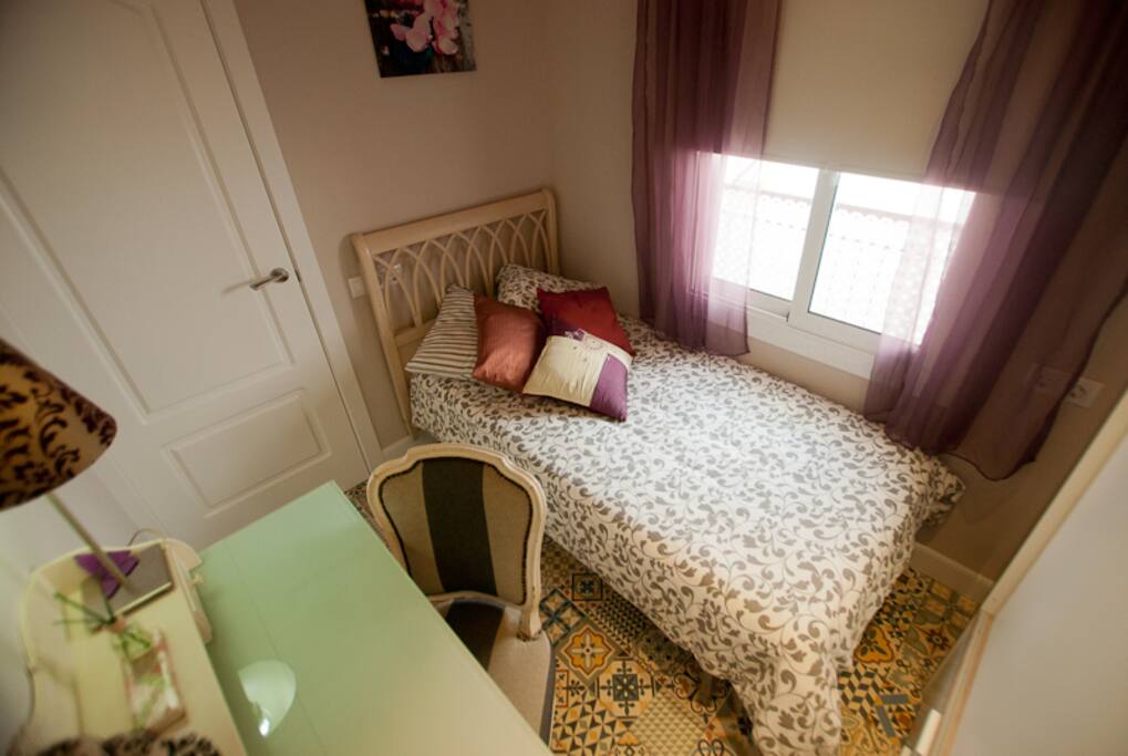 Habitación Individual / Single Room