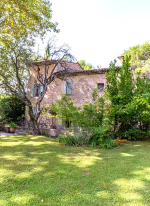 stone country house in the Luberon